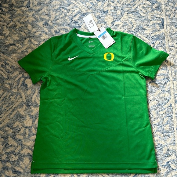 NWT Oregon Ducks v-neck dri-fit shirt sz medium - Picture 1 of 3